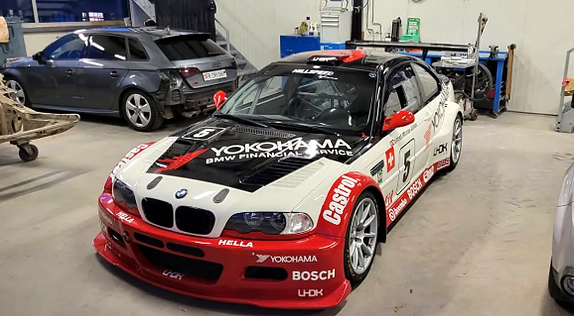 Compétition, Une BMW M3 aux couleurs de course.